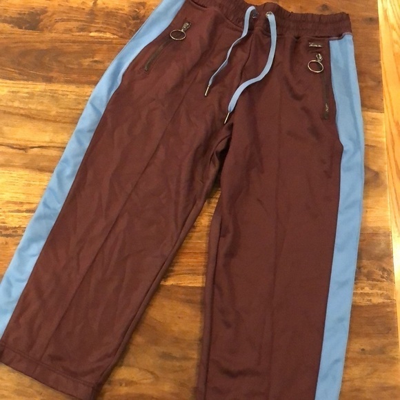 Sweaty Betty Hyde Cropped Pants in Oxblood S - Picture 5 of 9